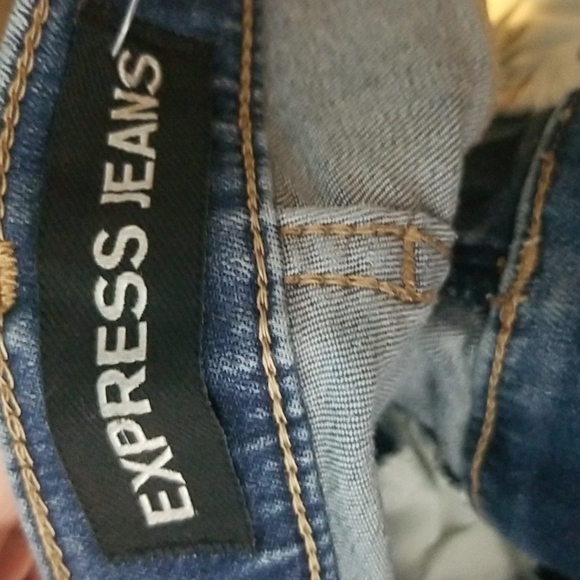 Express Size 4R Ankle Legging Jean's Mid Rise Floral Design Very cute, like new! - Picture 3 of 6